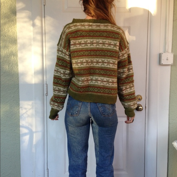 Hand knit Norway sweater - Picture 5 of 8